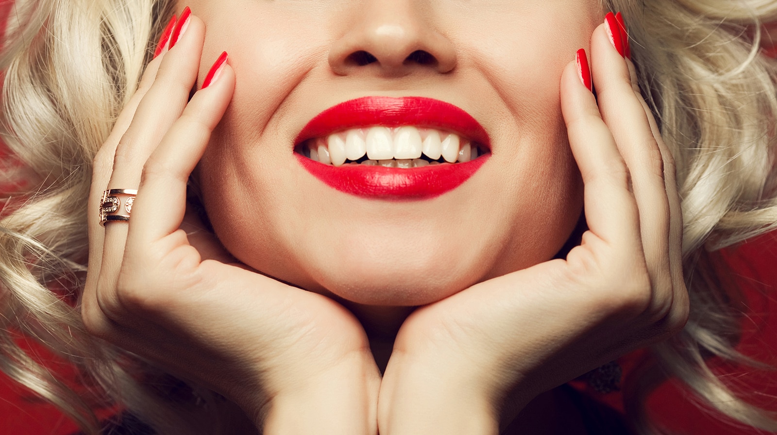 Ask Your Corsicana, Mansfield, Seagoville or Waxahachie Cosmetic Dentist: Smile Makeovers Aren’t Just for the Stars