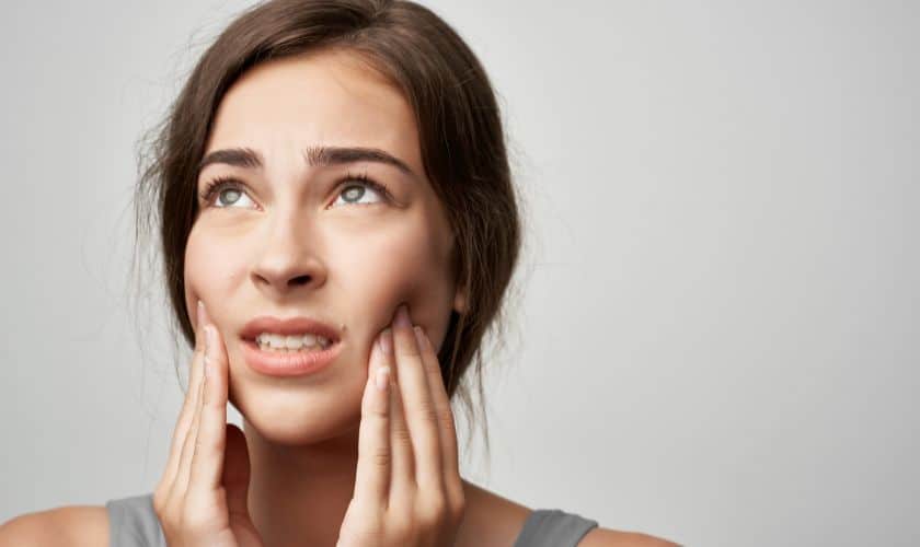 What services do emergency dentists provide?